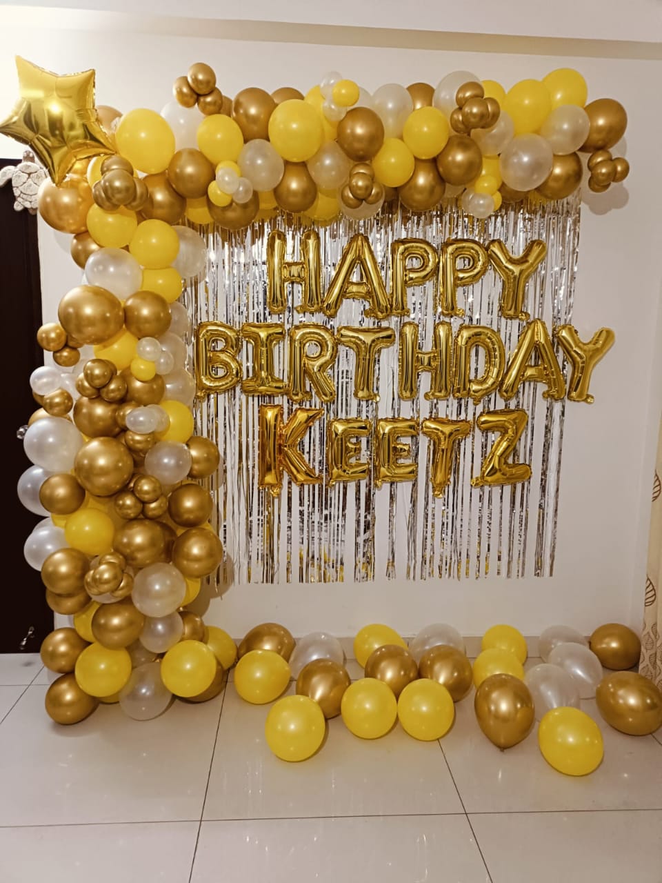 Balloon Arch 180 Golden Chrome