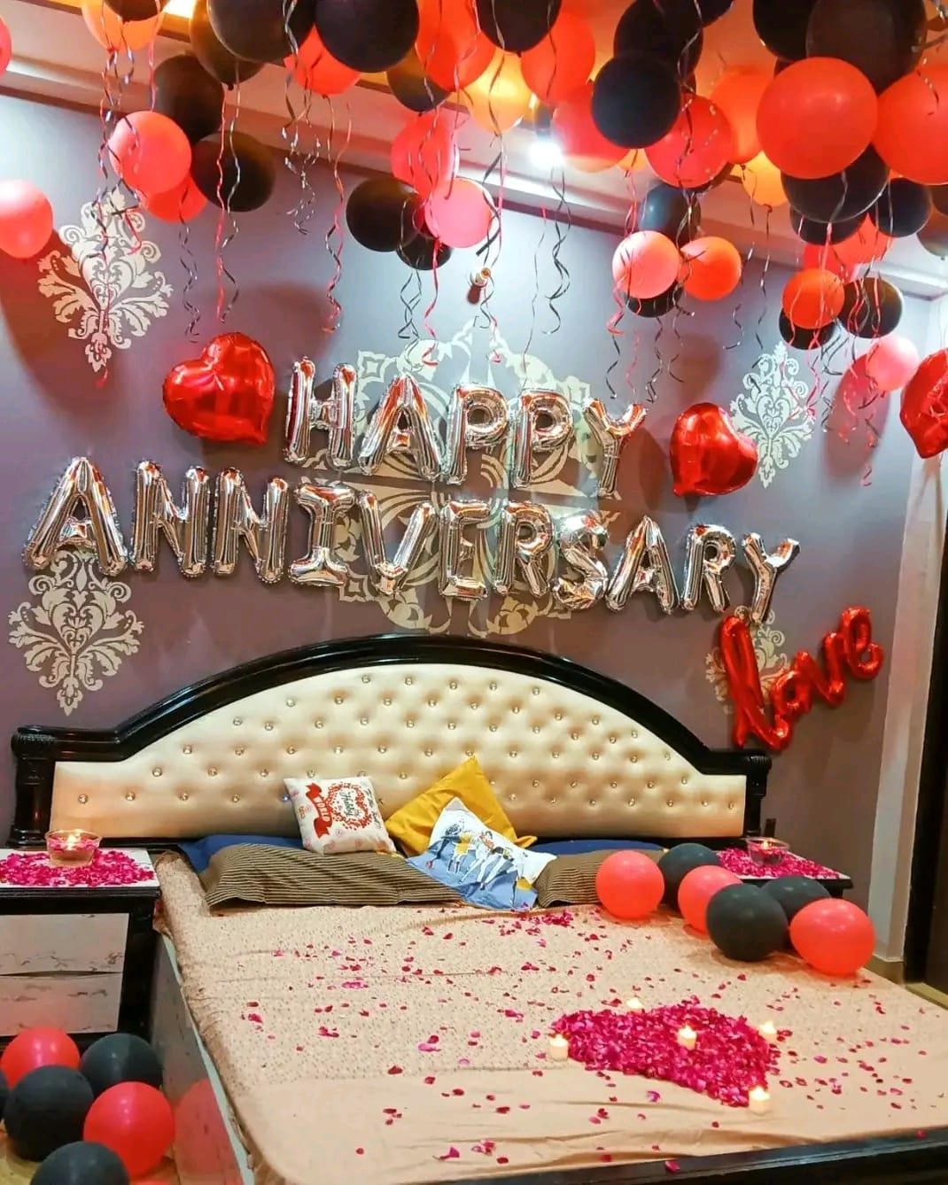 Basic Room Anniversary Decoration