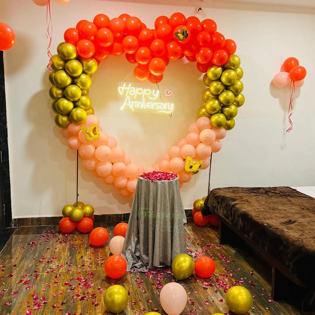 Romantic Heart Anniversary Décor