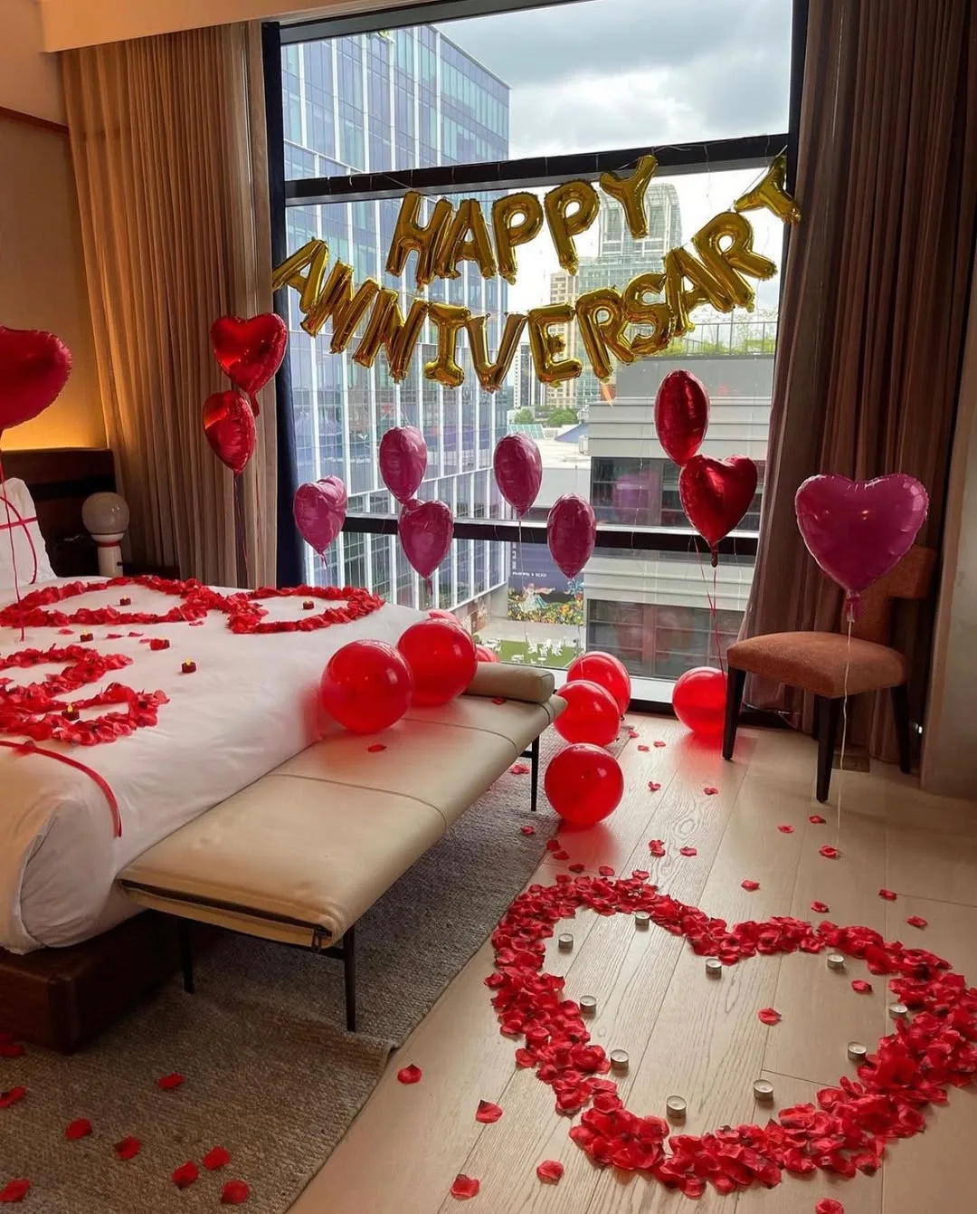 Romantic Anniversary Room Décor