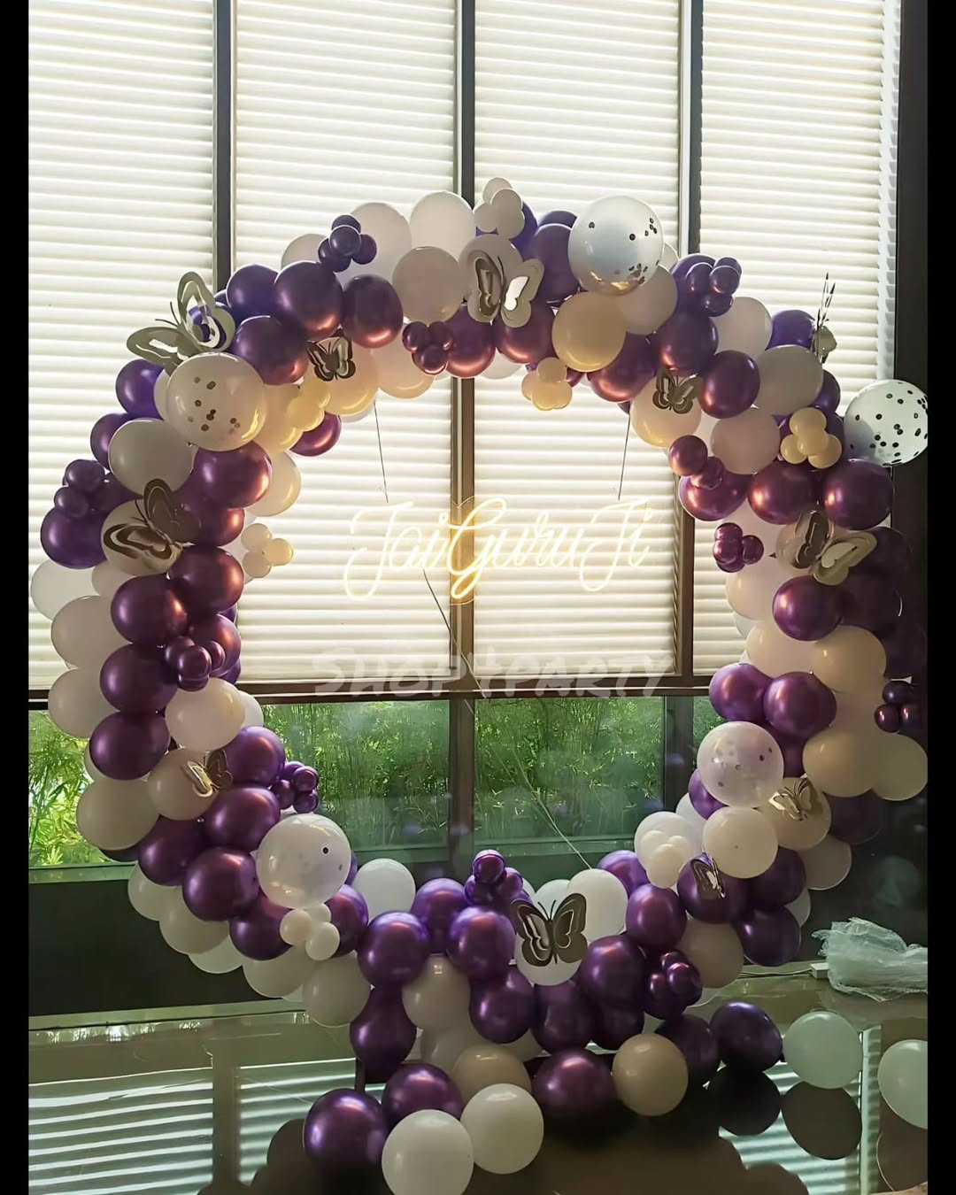 Elegant Purple and White Butterfly Balloon Ring