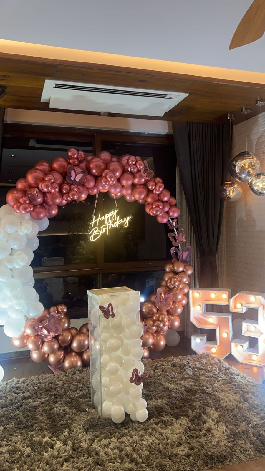 Balloon arch of 250 Dark Pink