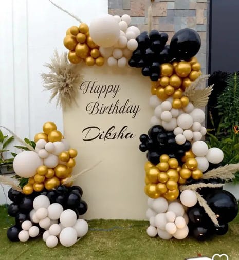 Arch of 350 Balloons Golden