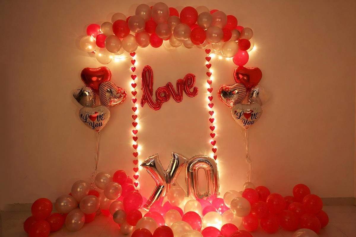 Romantic Red Love XO Decor