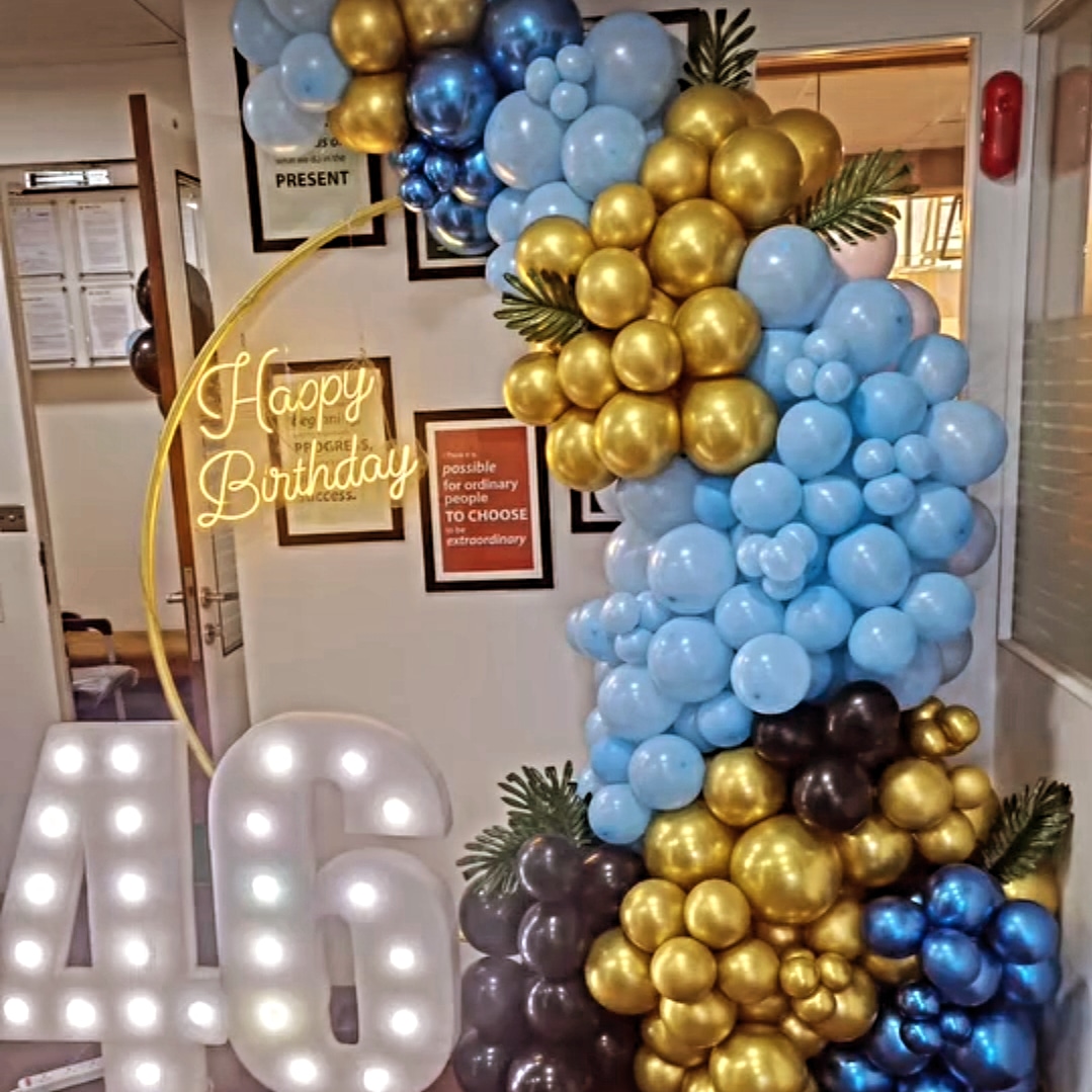 Elegant Luxe Balloon Arch – Blue & Gold Birthday Decor